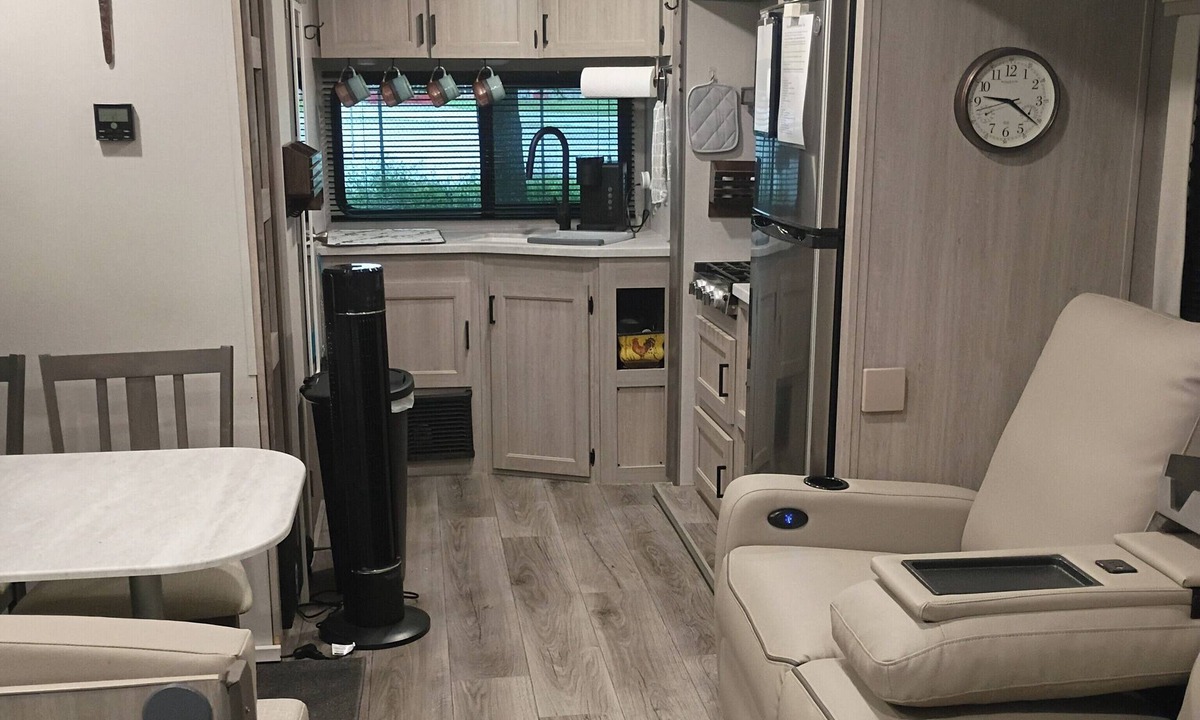 Kansas House | 1-bedroom travel trailer in Kansas, Ok. only 30 minutes from the Illinois River.