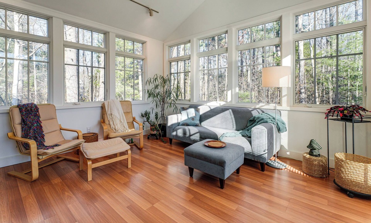 Brunswick Cottage | 1 Mi to Maine Street! Mcm-style Home in Brunswick