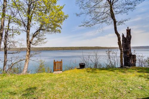 Trumansburg House | < 1 Mi to State Park: Trumansburg Cottage w/Deck!