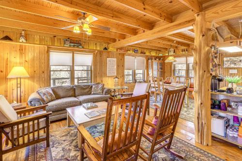 Tuskahoma House | 10 Mi to Sardis Lake: Home w/Grill in Tuskahoma