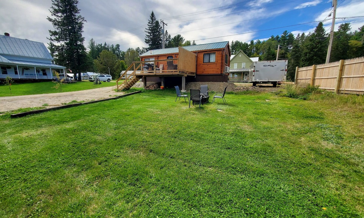 Eustis Cabin | 100 night. Atv trail. Waived cleaning fee if booked now to December 1.