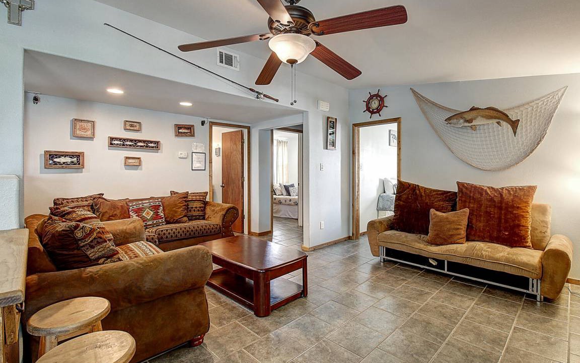 Leeward Sands House | 102 m² House ∙ 3 bedrooms ∙ 10 guests
