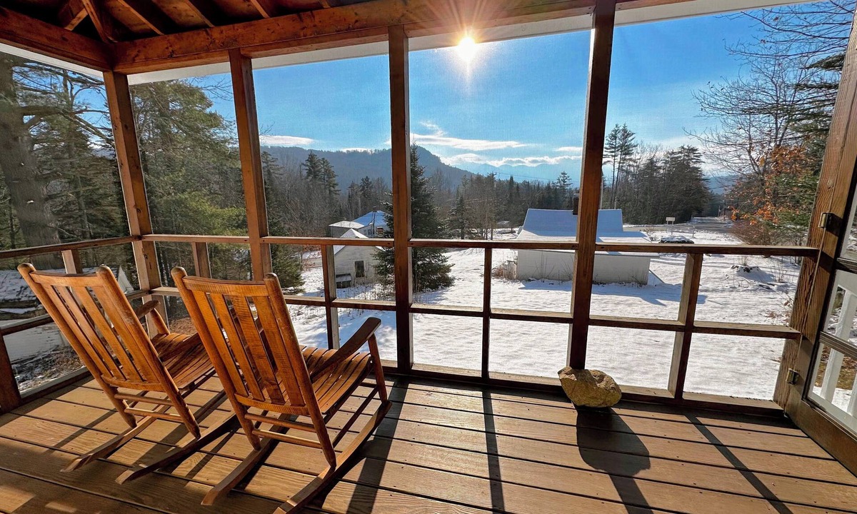 Sugar Hill Cottage | 11G Quintessential New England Cottage With Fantastic Views! Pool gym Passes
