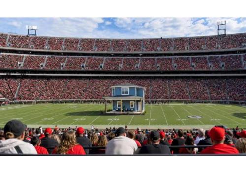 Athens House | 13 mins to Downtown & Stadium - Game Room - Game Day