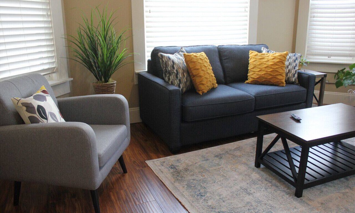 Vine Apartment | 131 Cedar 3 · Charming 2BR Luxury Apartment in Downtown Kalamazoo