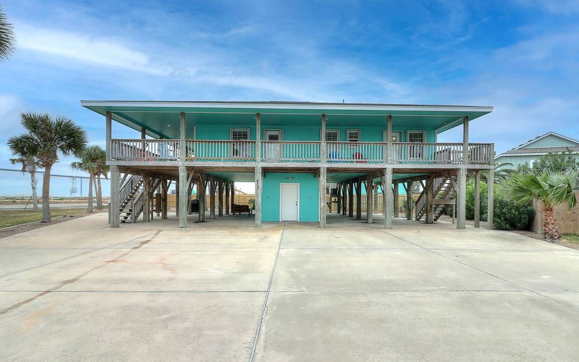Leeward Sands House | 139 m² House ∙ 3 bedrooms ∙ 10 guests