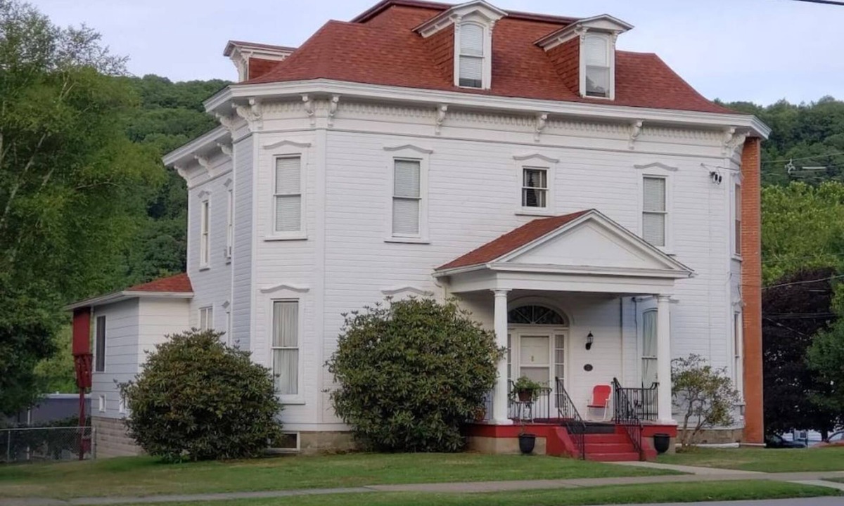 Franklin House | 150 Year Old Historic Home w/Vintage Charm!
