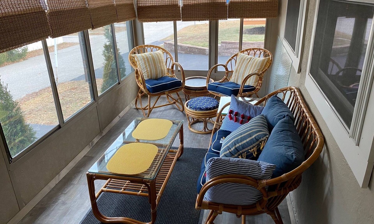 Old Orchard Beach Cottage | 15A Great Location! 5 min Walk to Beach/Pier-Cottage Sleeps 6;12 w/back unit