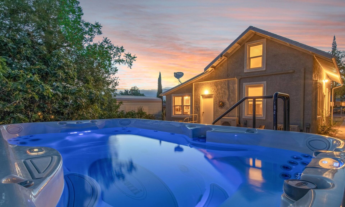 La Verkin House | 1924 Zion Western Farmhouse & Camper