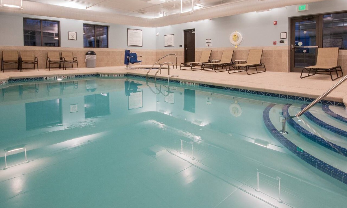 Amherst Apartment | 1BR King Suite w/Full Kitchen, Amherst NY