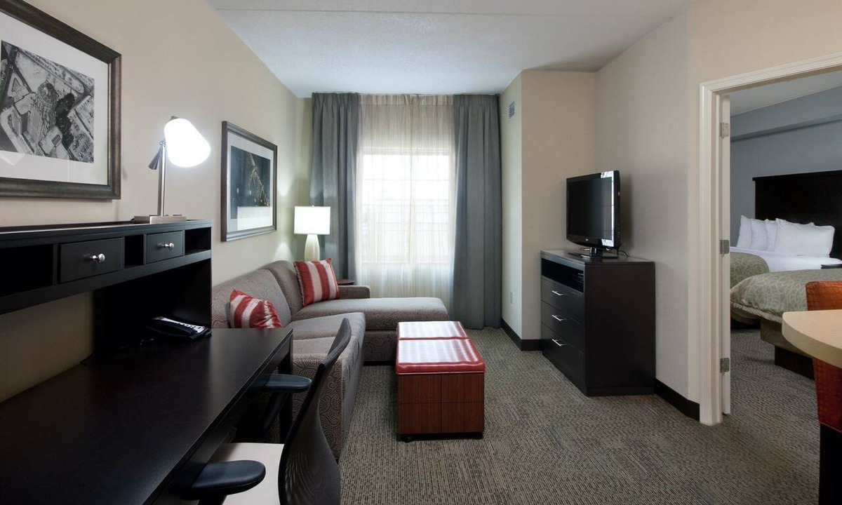 Amherst Apartment | 1BR Suite w/2 Dbl Beds | Free Breakfast & Pool