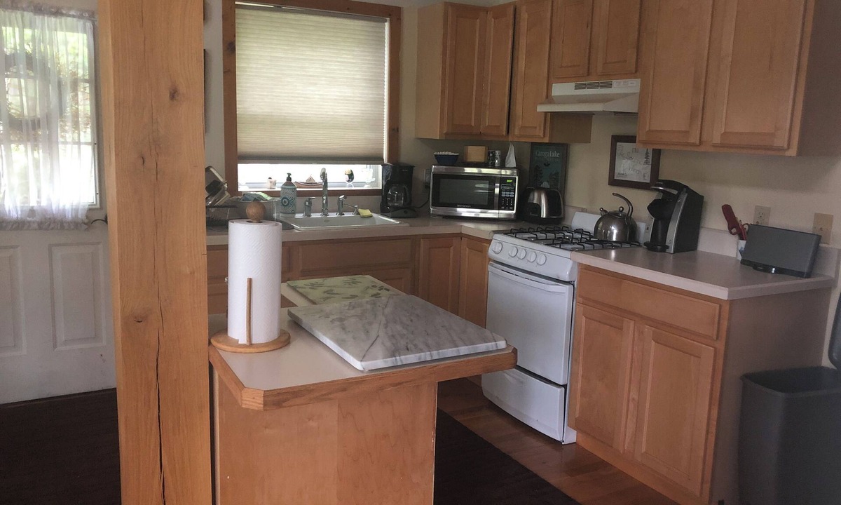 Caroga Lake Cabin | 2-bedroom cabin in peaceful Caroga Lake with AC