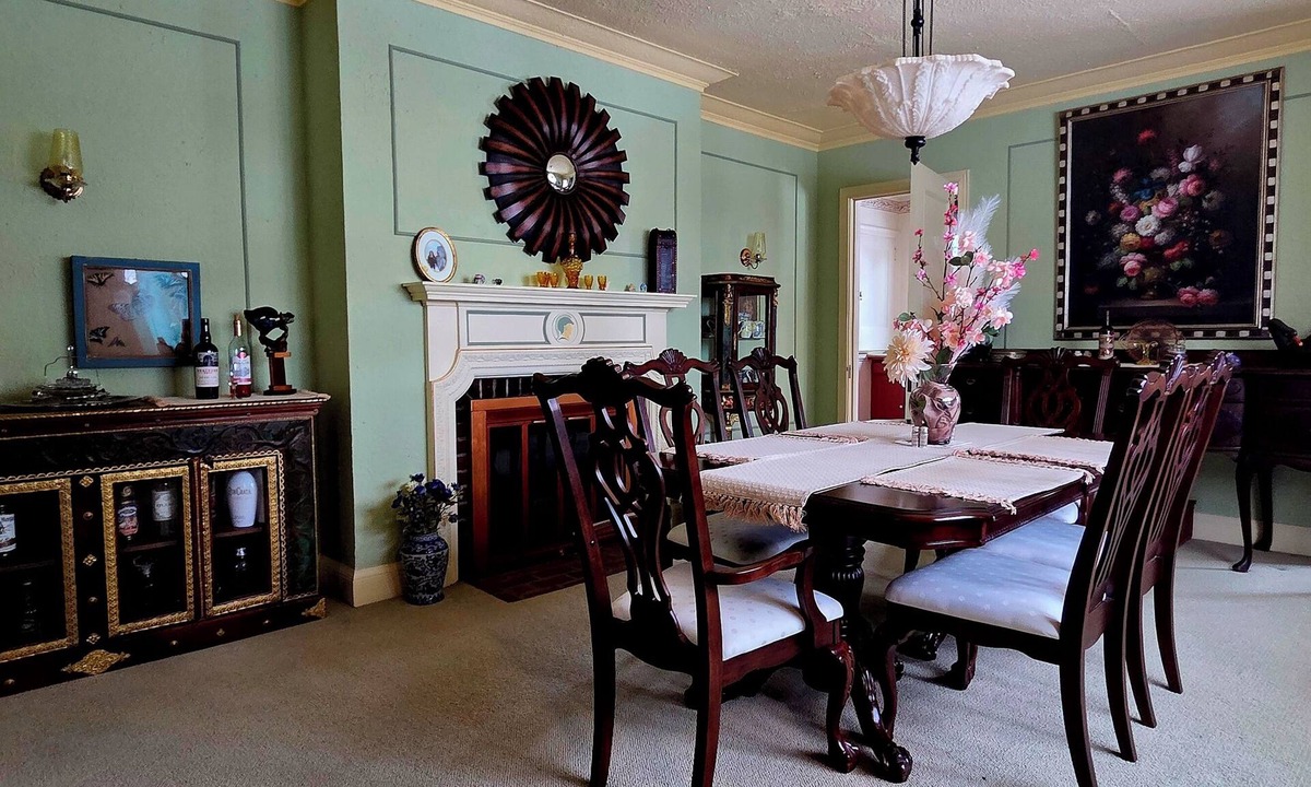 Warren Apartment | 2 individual private Rooms available in serene Warren two blocks from down town