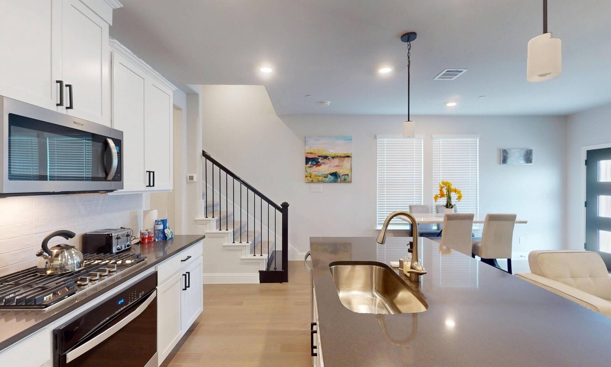 Plano House | 20% off Lux 4BD/3.5BA 2car Grg T. Home Plano PL088