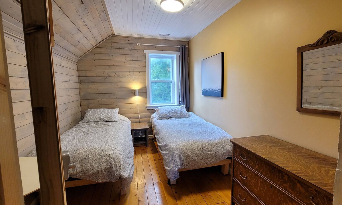Haliburton House | 23 Maple