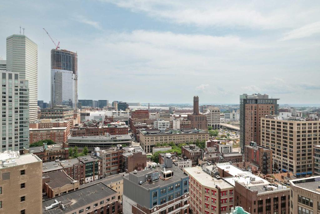 Chinatown Apartment | 2BR Penthouse Boston Common DT