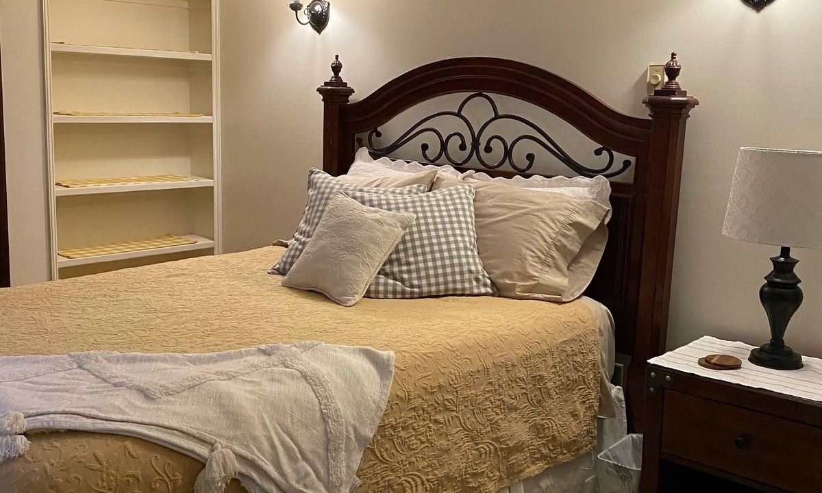 Ballston Spa Apartment | 2nd floor remodeled Farm house