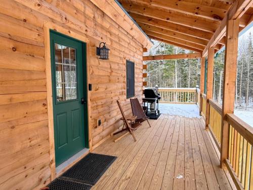 Bethlehem Ski Chalet | 2S New log cabin in Bethlehem - privacy, firepit, great location!