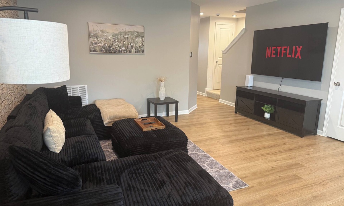 West Seneca House | 3-bedroom townhome minutes from Highmark Stadium and downtown Buffalo