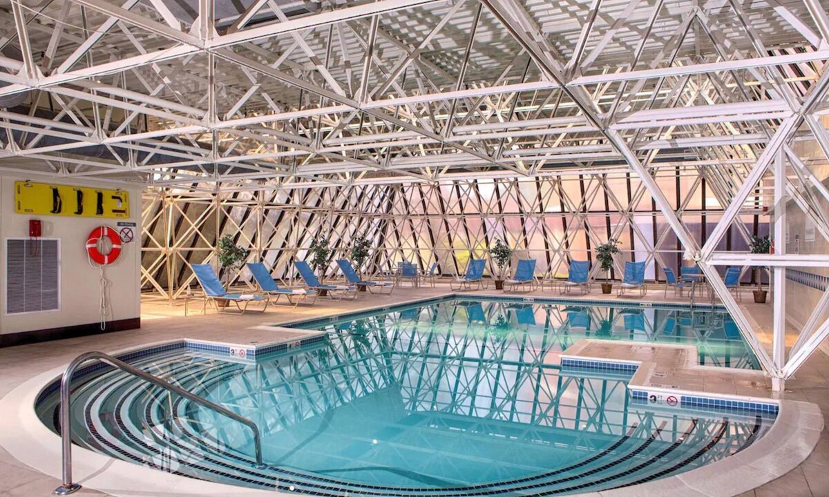 South Portland Hotel | 3 Units| Portland Retreat Minutes From Jetport, Shopping & Waterfront Dining