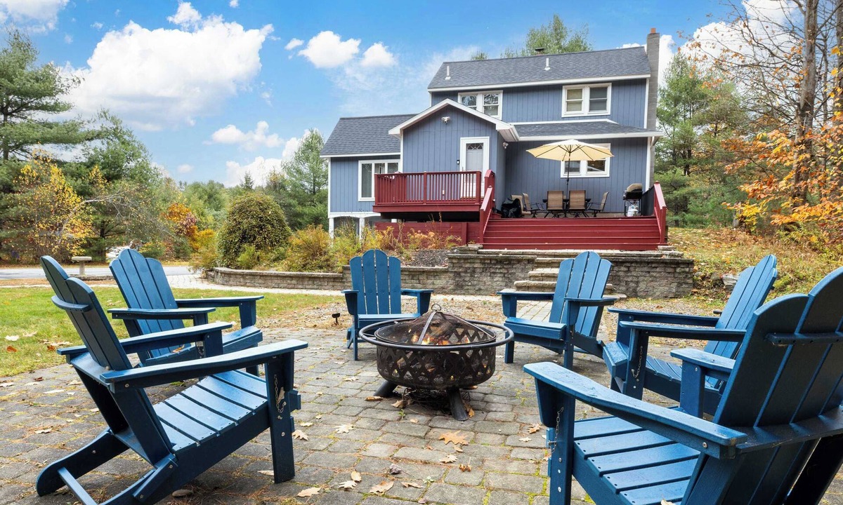 Lake Luzerne-Hadley House | 3BR Retreat w/Game Room, Hot Tub Near Lake George