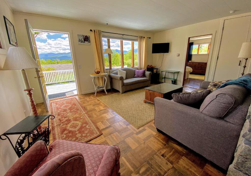 Sugar Hill House | 3L Cabin in picturesque Sugar Hill, breathtaking views, minutes from White Mountains attractions