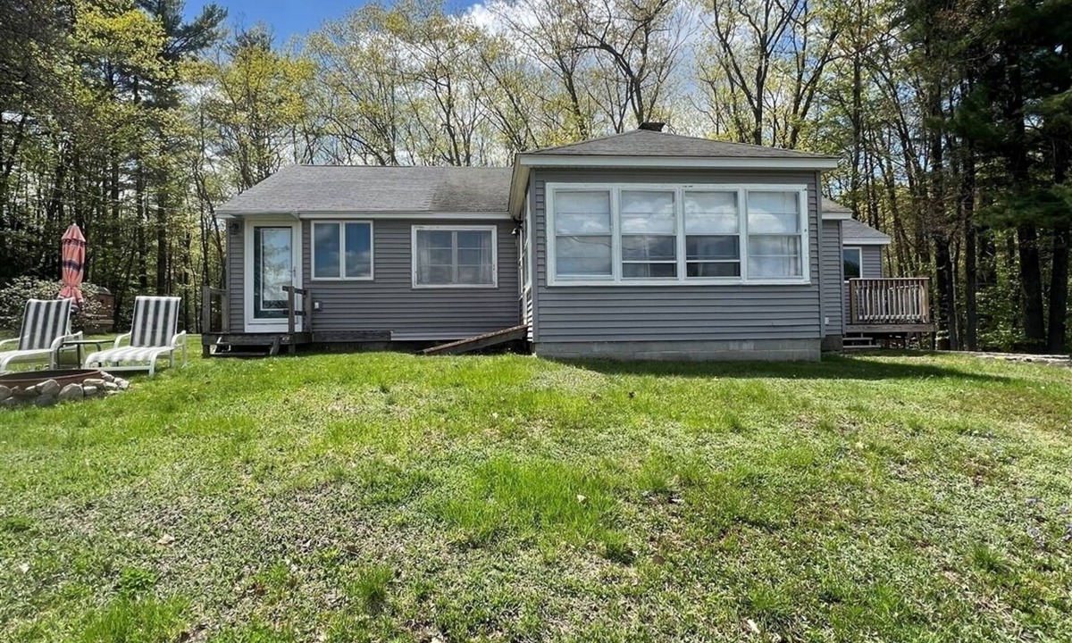 North Sebago House | 4 bedroom 1 bath. Large Yard, Short walk to public beach.