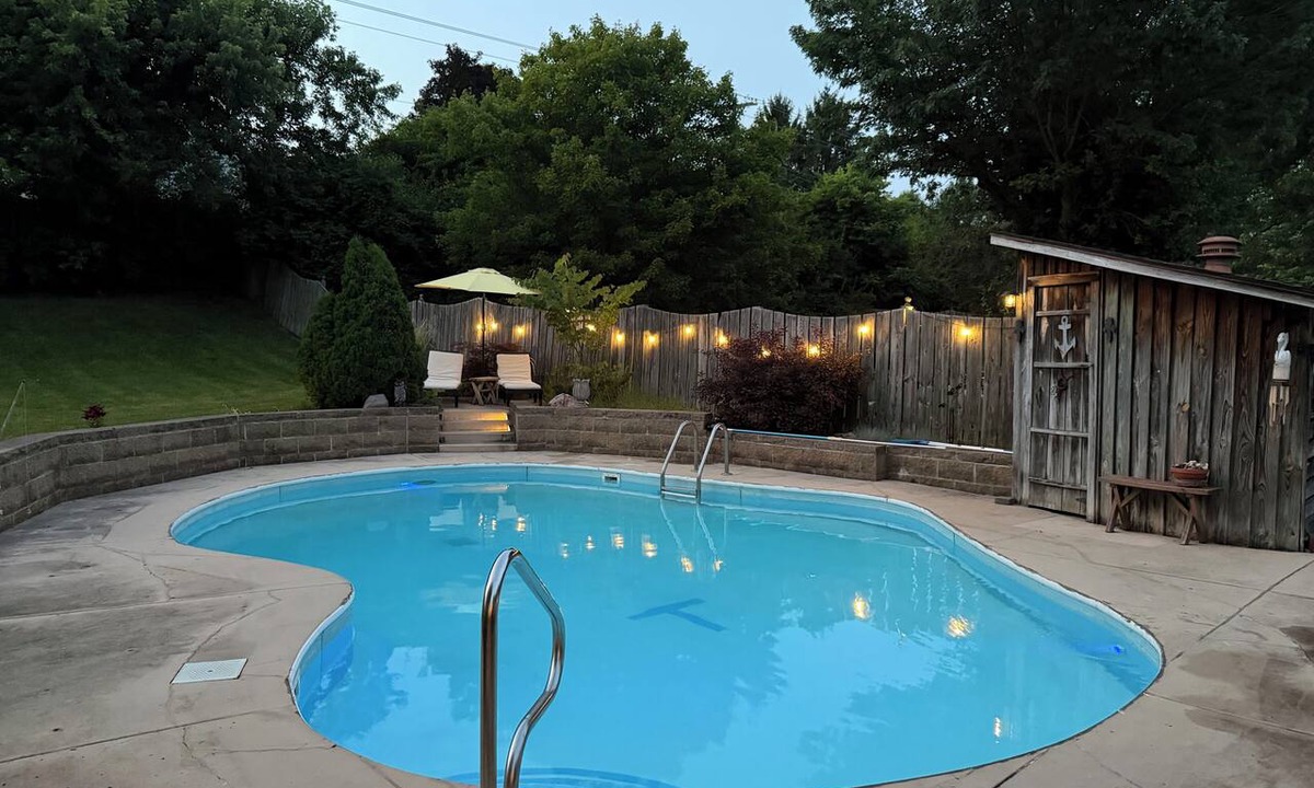 Dayton House | 4BR Home - Airport- UD - WPAFB - POOL -Sleeps 7