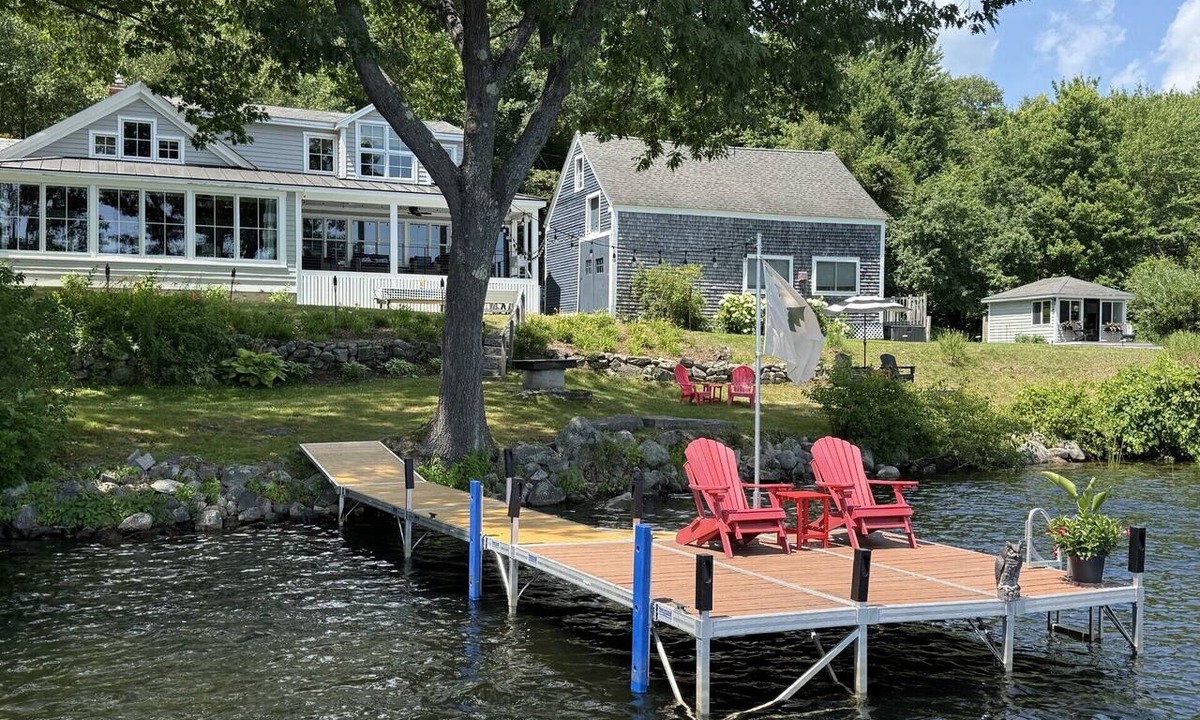 South Casco House | 8 Bedroom Lake House Compound - Large Yard w/250' Frontage + Spectacular Views!