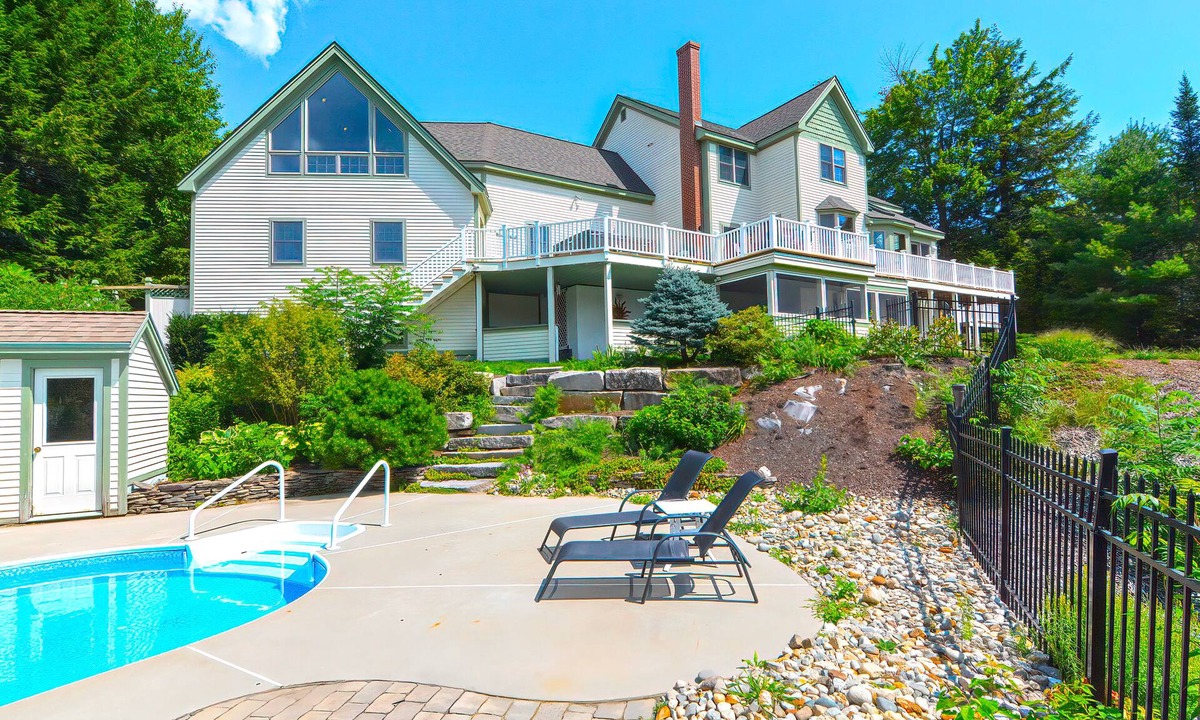 Sunday River Area House | 9 Bedroom Estate, Sleeps 24, Pool, Hot Tub, Movie Theater, Game Room