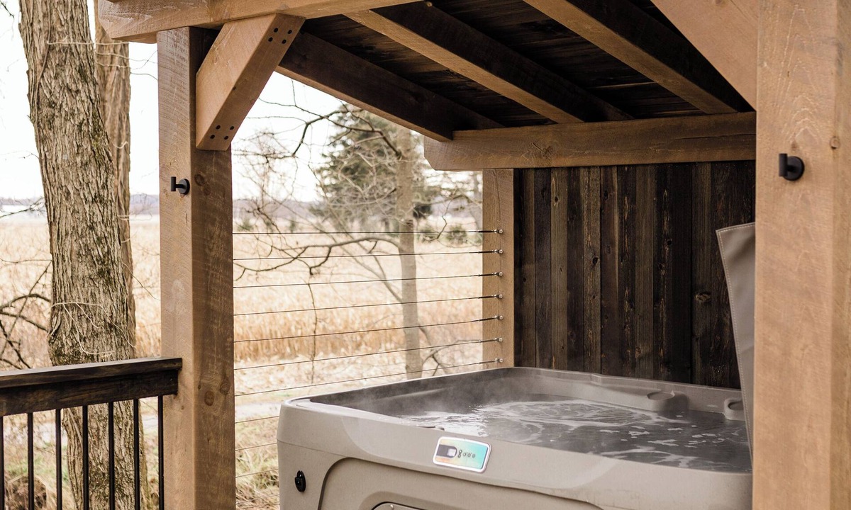 Beach City Cabin | A-frame Cabin with Hot tub & Wifi in Beach City