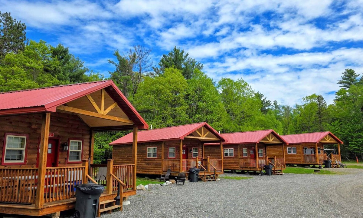 Abbot Cabin | Abbot Trailside Cabin with Direct Trail Access