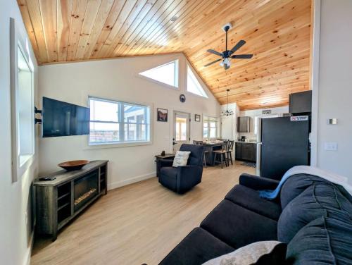 Sullivan House | Acadia Sunset Fishing Cabin #4 family beach firepit