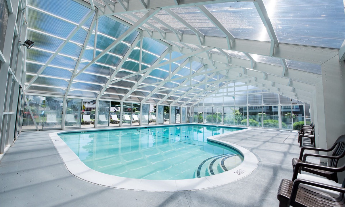 Lake George Hotel | Adirondack Retreat Inn & Suites