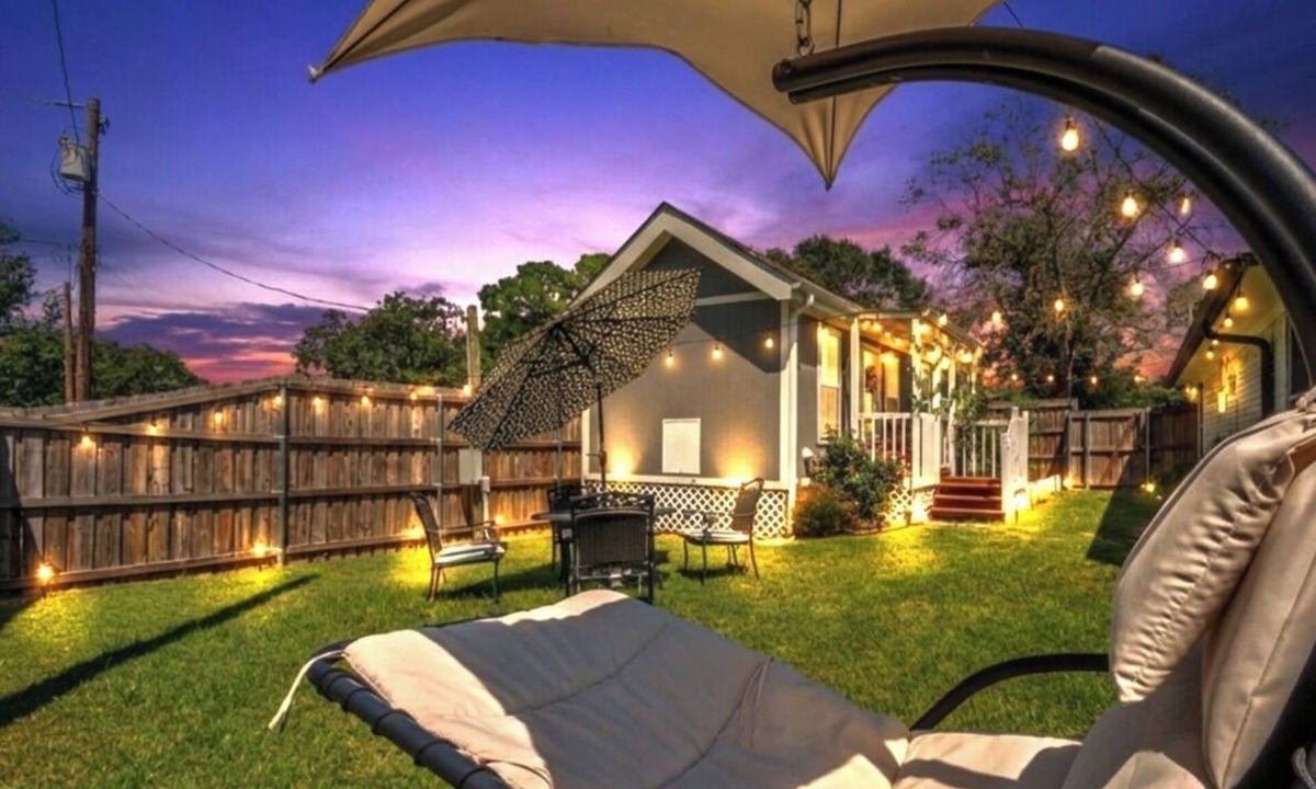Tyler Cabin | - Adorable Guest House in South Tyler -