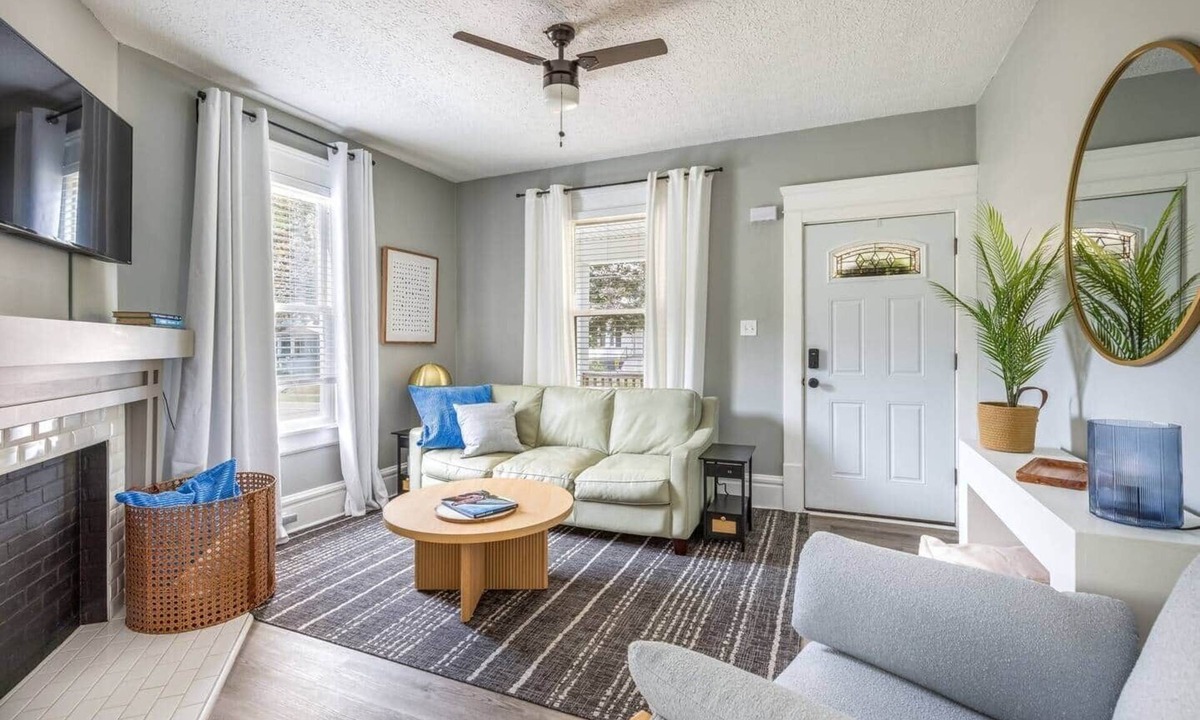 Highland Square House | Akron Nurse's Nest | 2 Bedrooms