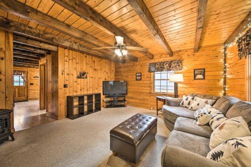 Greenville Junction House | All-Season Sanctuary: Steps to Moosehead Lake