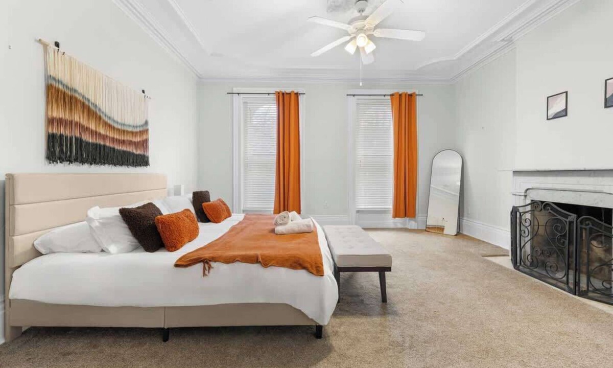 Allentown House | Allentown Downtown Walk | Free Parking + WFH Setup