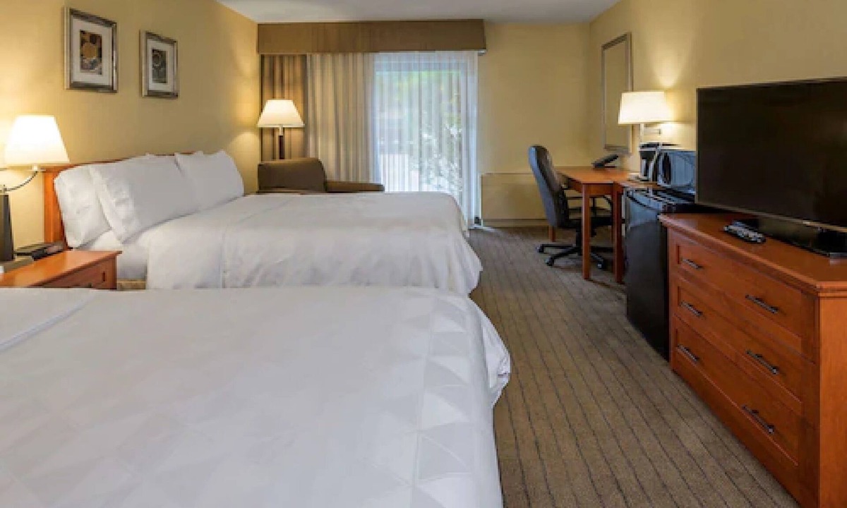 Barrie Hotel | Allure Hotel & Conference Centre