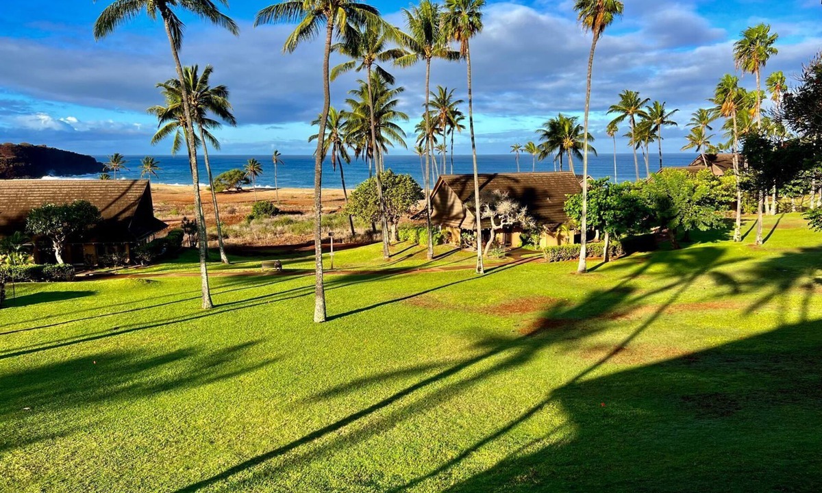 Maunaloa House | Aloha! Hawaii. Walk to the beach