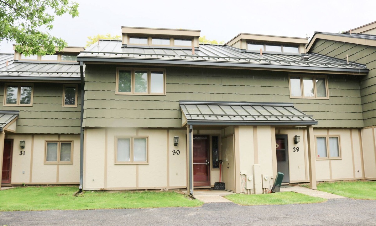 Ellicottville House | Alpine Meadows 30 - A Cozy and Comfortable Townhouse in the Perfect Location!