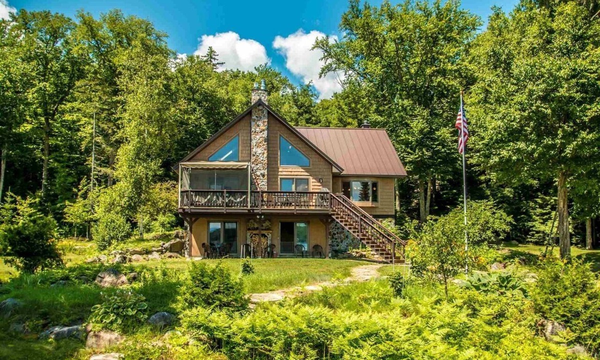 Maidstone House | Amazing large home located at Cricket Cove on Maidstone Lake, Vermont