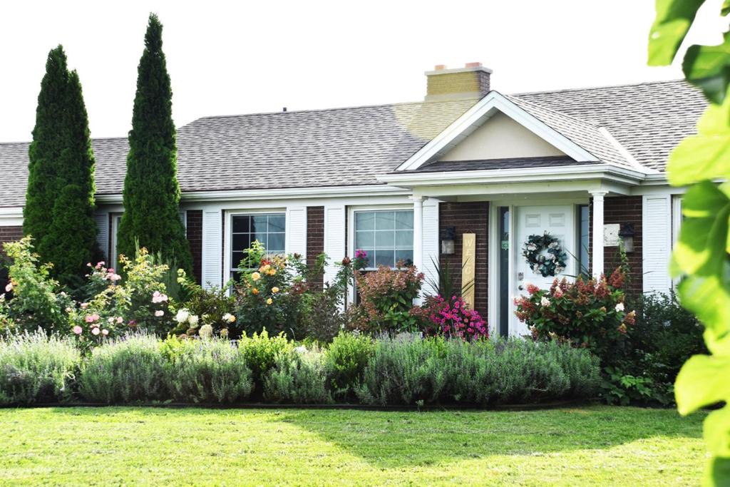 Virgil Bed & Breakfast | As You Like It Bed and Breakfast