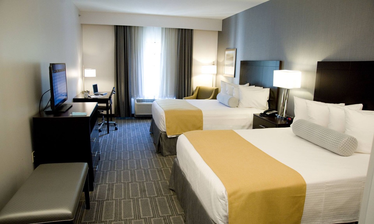 Hammondsport Hotel | Award-Winning Property located in the Heart of the Finger Lakes!