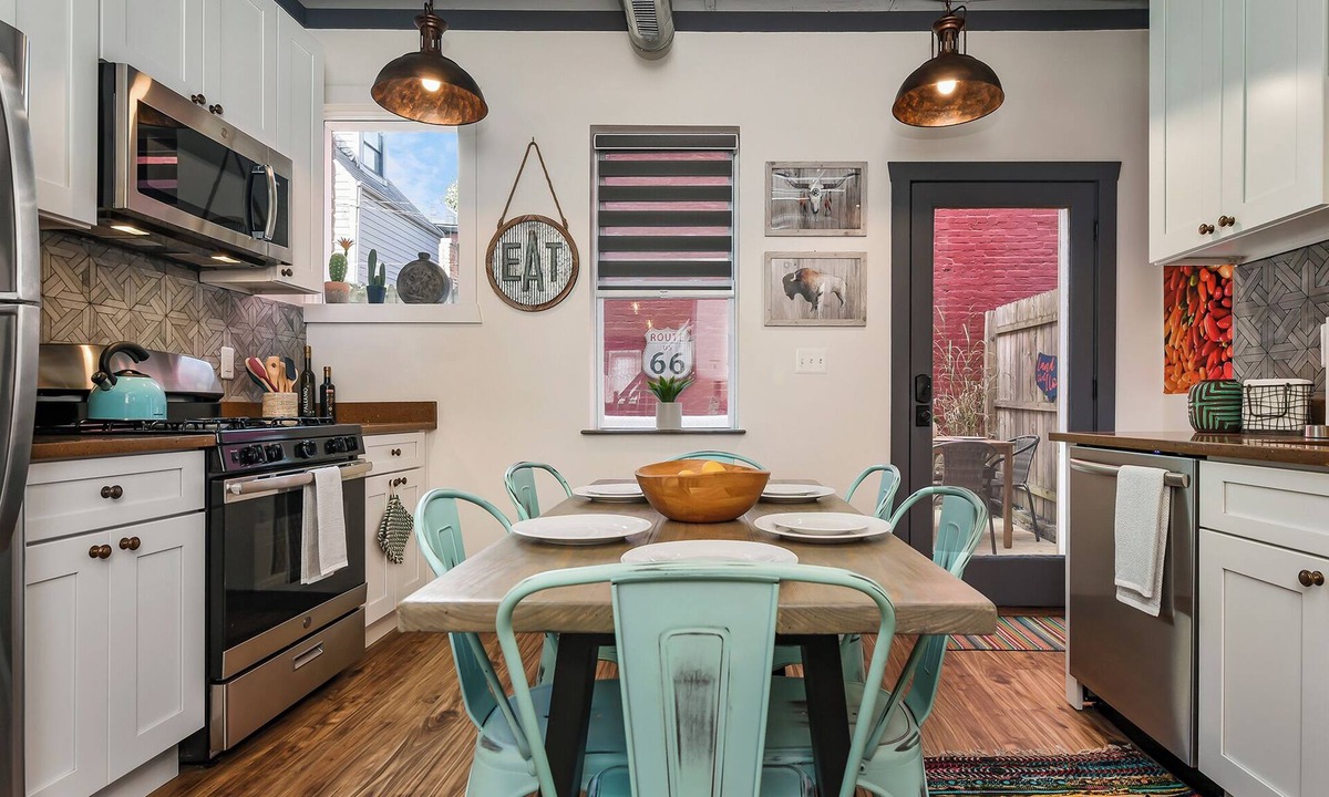 Central Northside House | Backyard Deck - BBQ, Parking, Allegheny General Hospital, Quiet