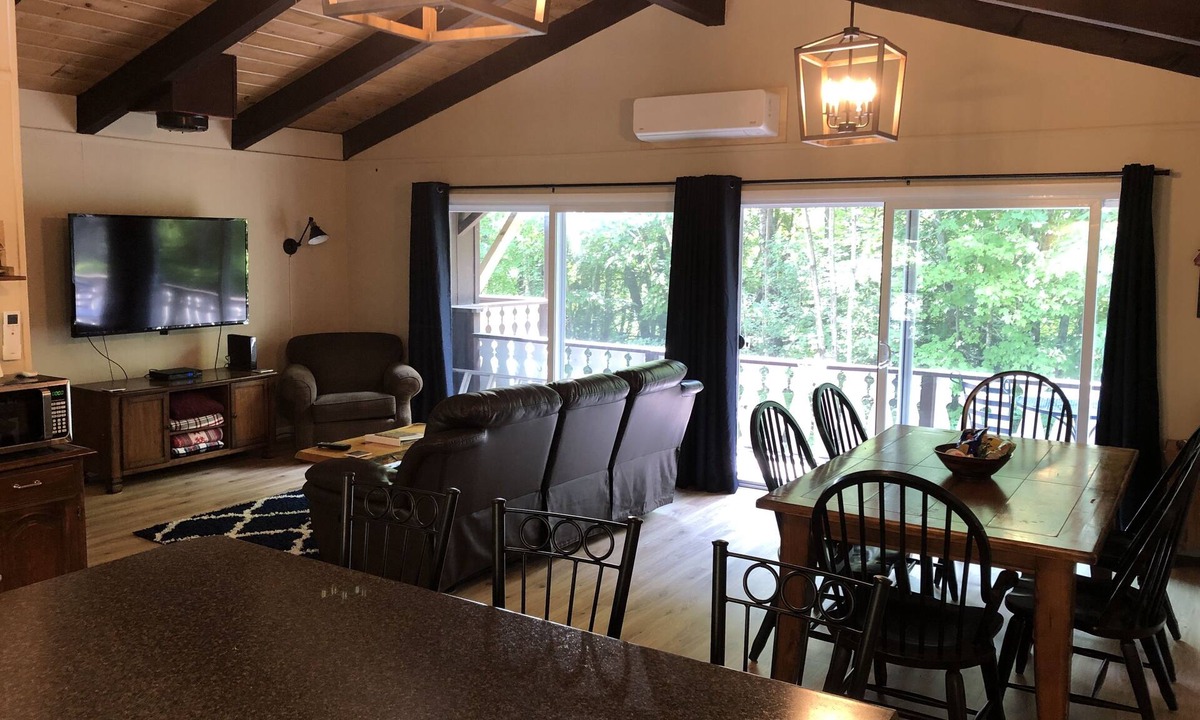 Jackson Condo | Bartlett Condo close to Storyland and Jackson