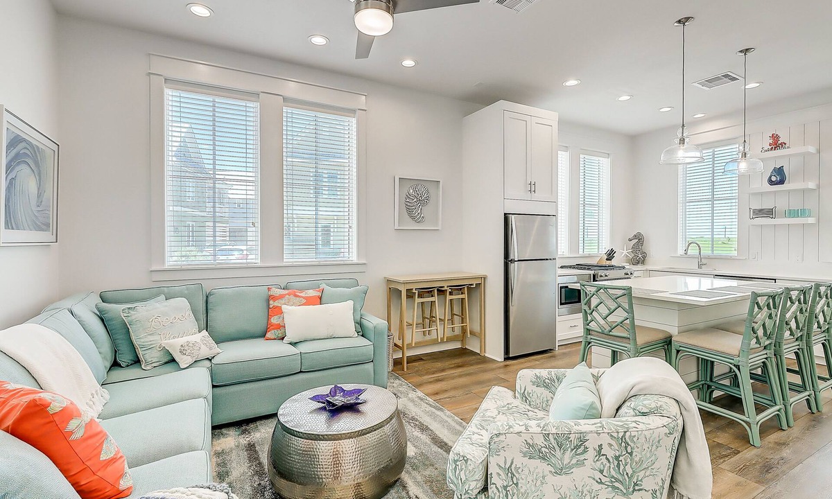 Port Aransas Cabin | Beach & golf getaway with pool, gym, & restaurants on-site – snowbirds welcome