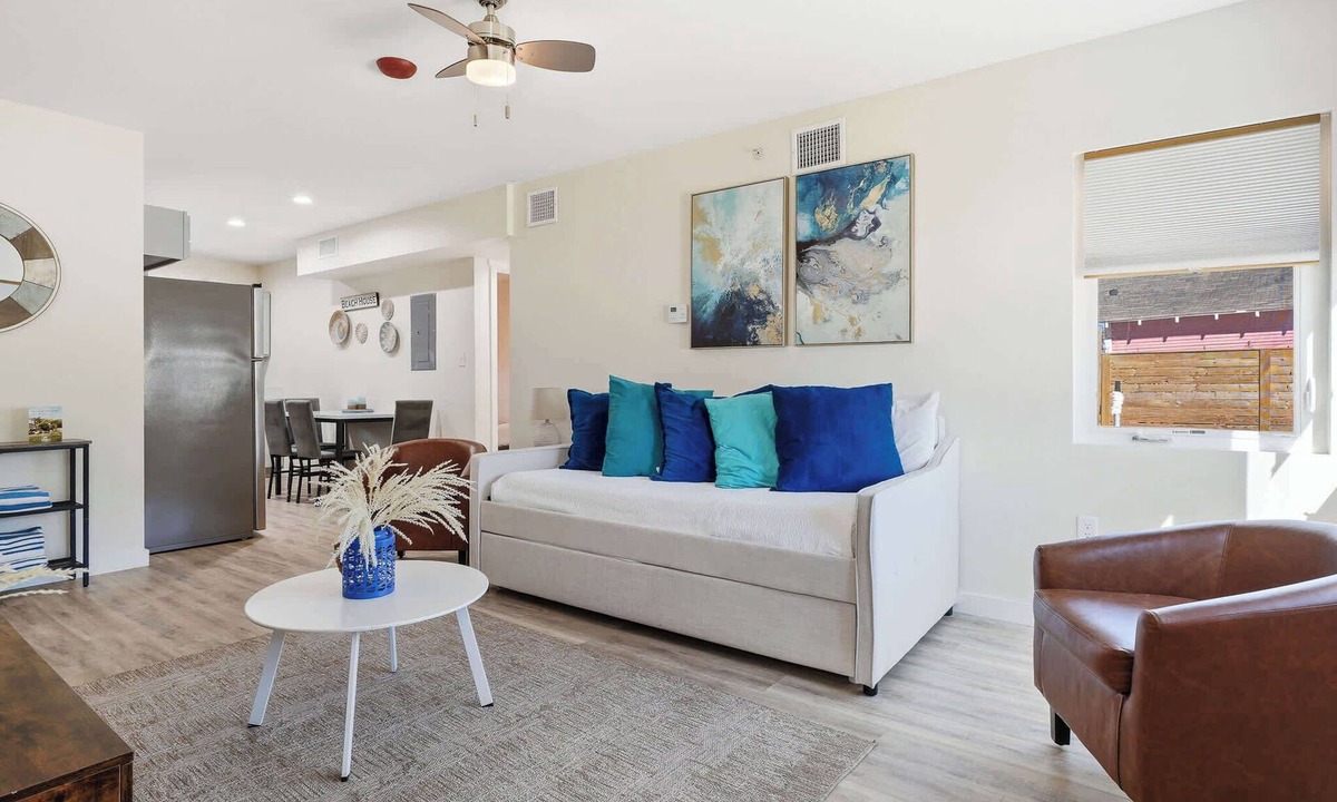 Del Mar Apartment | Beach Haven 3BR · 2 Suites · Walk to McGee Beach