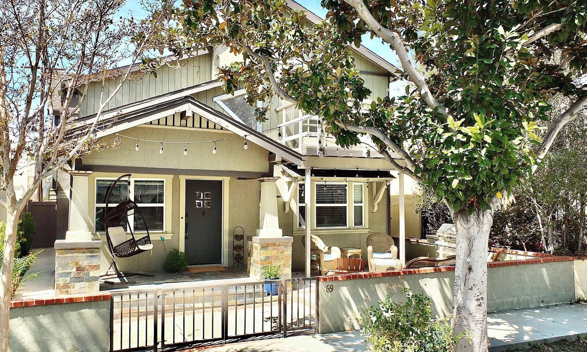 Belmont Shore House | Beach Paradise, Steps to the Beach, Sleeps 8