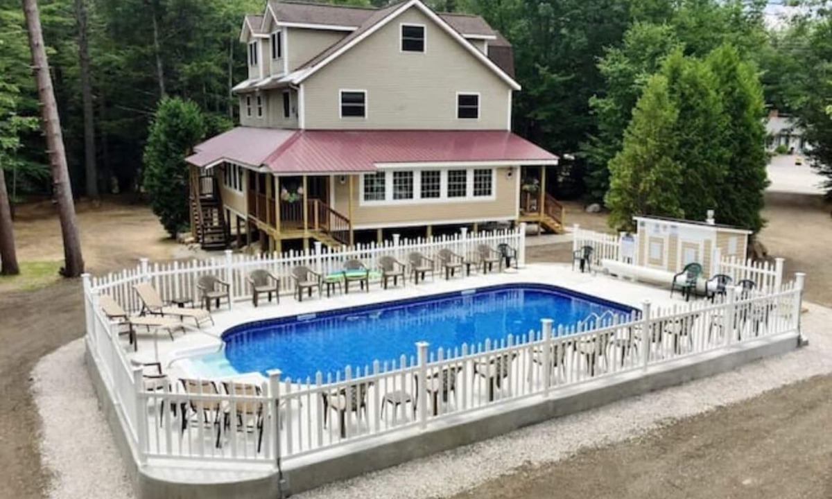 Bartlett House | Bear Brook Lodge - Large house with pool